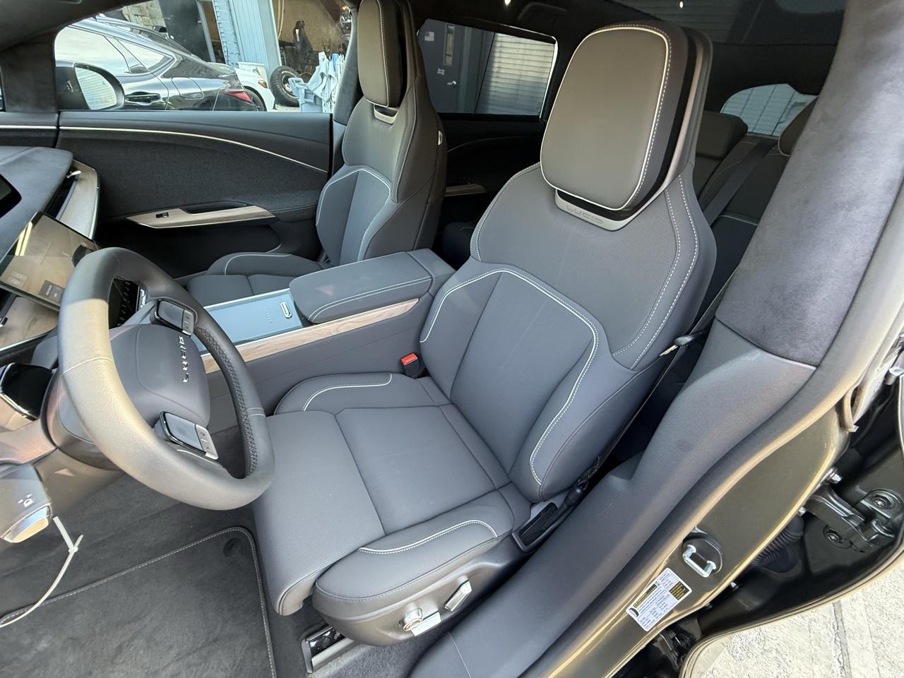 Lucid Gravity Grand Touring 2026