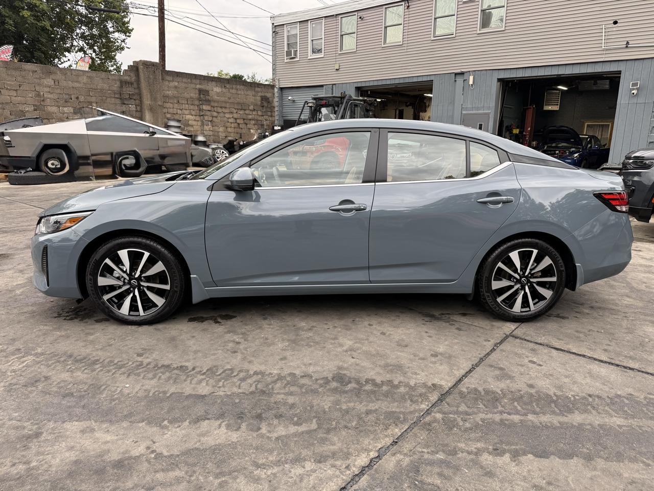 Nissan Sentra SV 2025