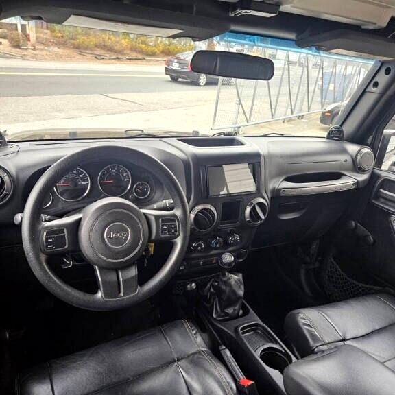 Jeep Wrangler Unlimited Sport 4WD 2011 Jeep Wrangler Unlimited Sport 4WD 2011