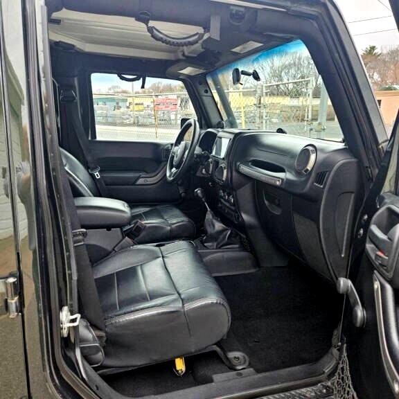 Jeep Wrangler Unlimited Sport 4WD 2011 Jeep Wrangler Unlimited Sport 4WD 2011