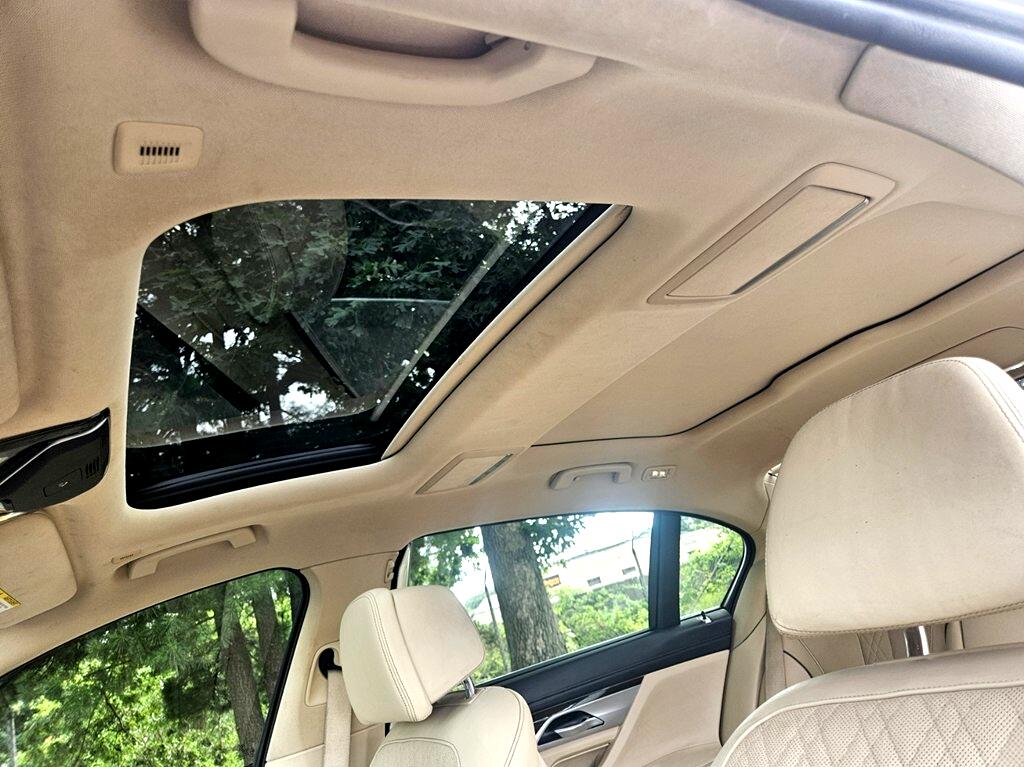 BMW 7-Series 750i xDrive 2016 BMW 7-Series 750i xDrive 2016