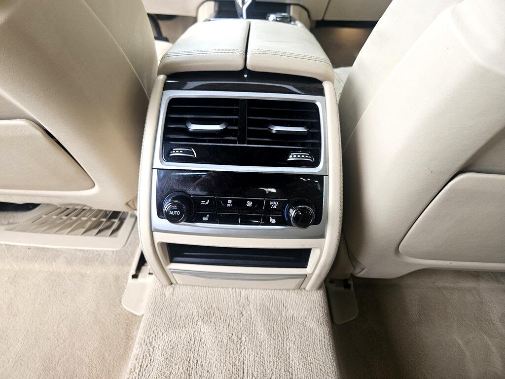 BMW 7-Series 750i xDrive 2016 BMW 7-Series 750i xDrive 2016