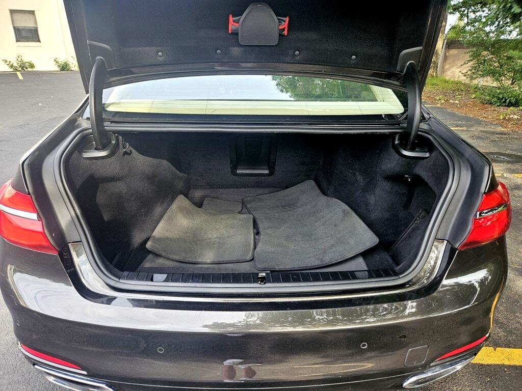 BMW 7-Series 750i xDrive 2016 BMW 7-Series 750i xDrive 2016