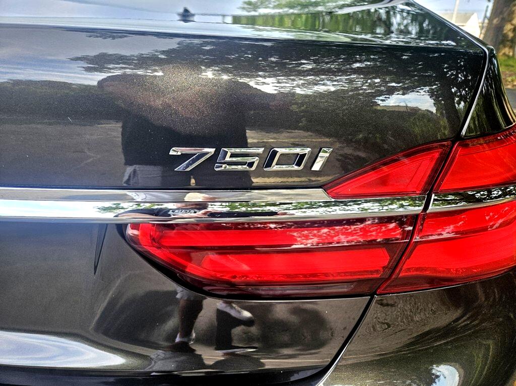 BMW 7-Series 750i xDrive 2016 BMW 7-Series 750i xDrive 2016