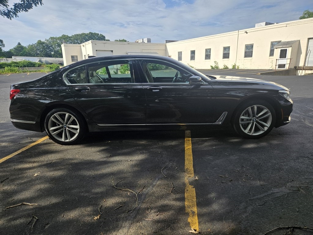 BMW 7-Series 750Li xDrive 2016