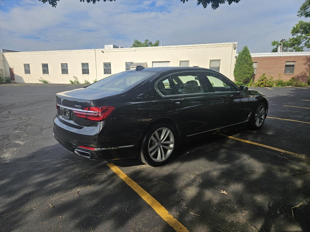 BMW 7-Series 750Li xDrive 2016