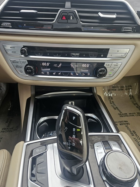 BMW 7-Series 750Li xDrive 2016