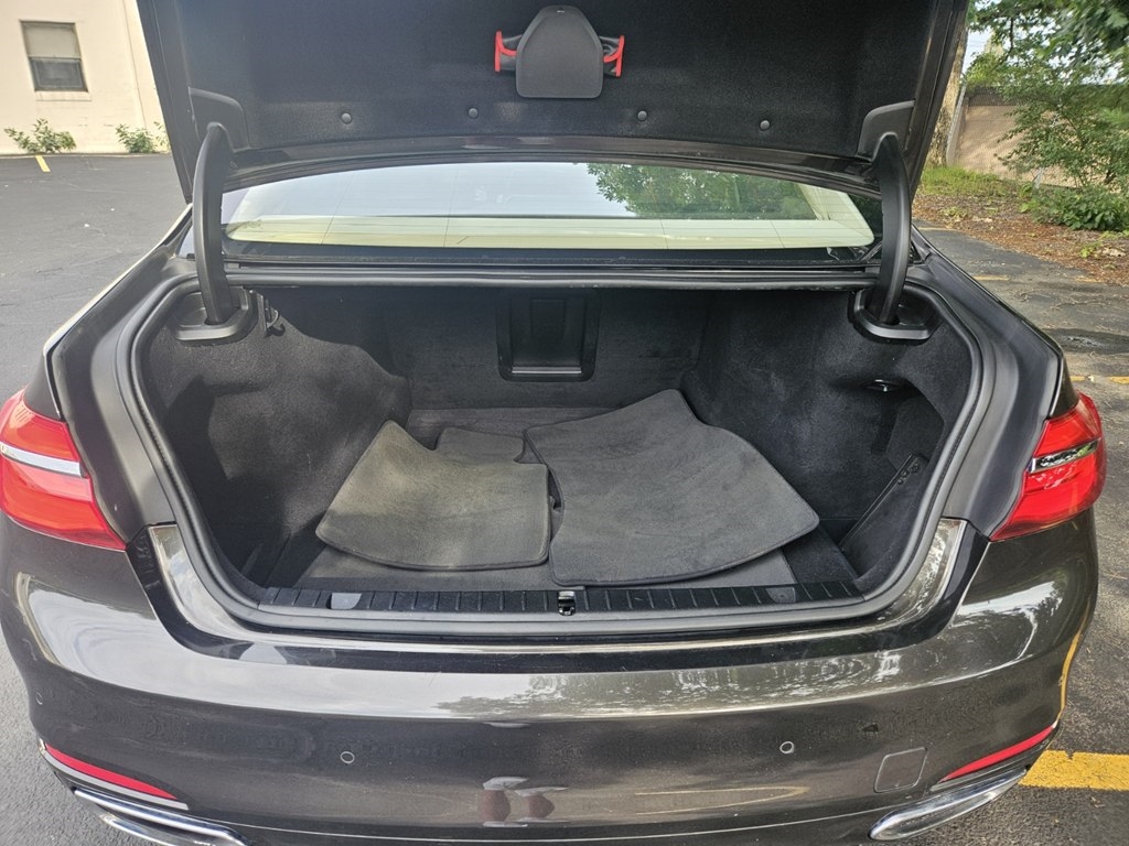 BMW 7-Series 750Li xDrive 2016