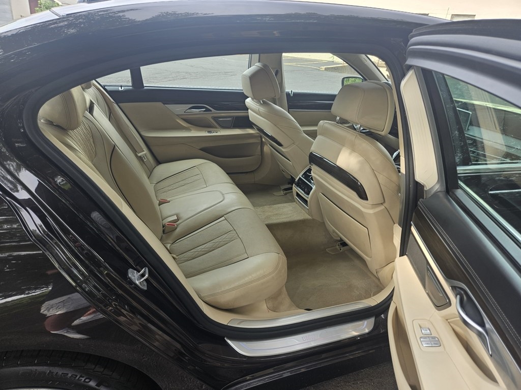 BMW 7-Series 750Li xDrive 2016