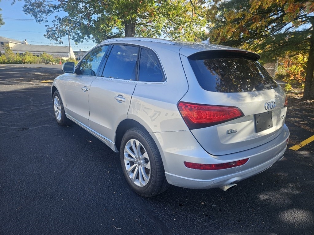 Audi Q5 2.0 quattro Premium 2014 Audi Q5 2.0 quattro Premium 2014