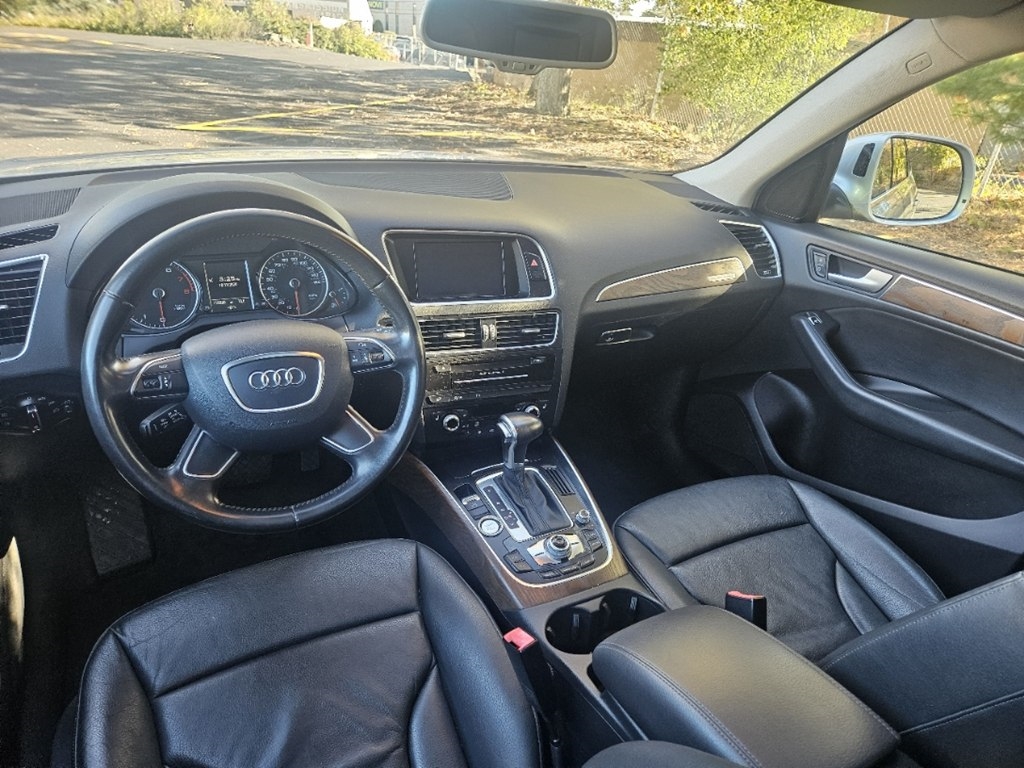 Audi Q5 2.0 quattro Premium 2014 Audi Q5 2.0 quattro Premium 2014