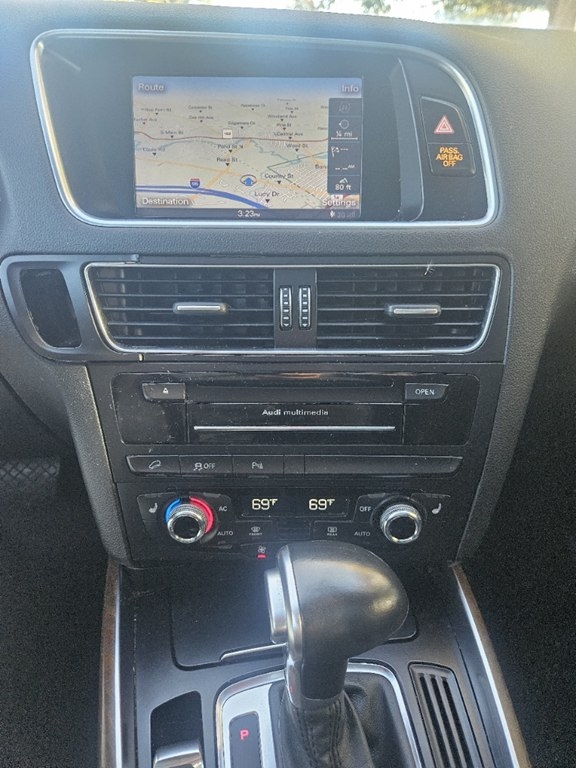 Audi Q5 2.0 quattro Premium 2014 Audi Q5 2.0 quattro Premium 2014