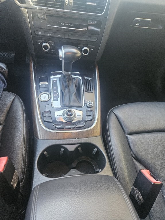 Audi Q5 2.0 quattro Premium 2014 Audi Q5 2.0 quattro Premium 2014