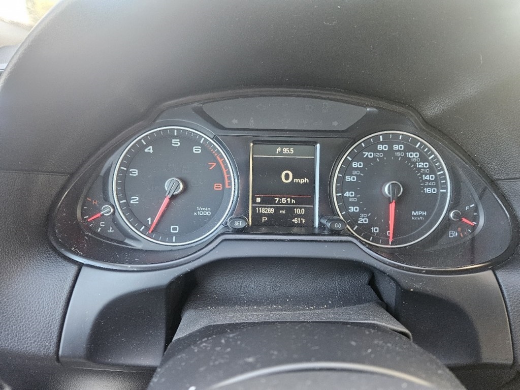 Audi Q5 2.0 quattro Premium 2014 Audi Q5 2.0 quattro Premium 2014