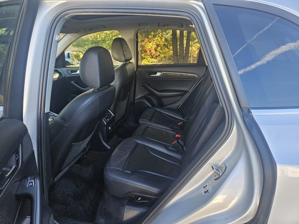 Audi Q5 2.0 quattro Premium 2014 Audi Q5 2.0 quattro Premium 2014