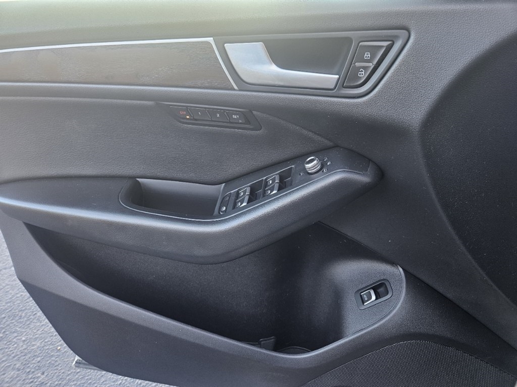 Audi Q5 2.0 quattro Premium 2014 Audi Q5 2.0 quattro Premium 2014