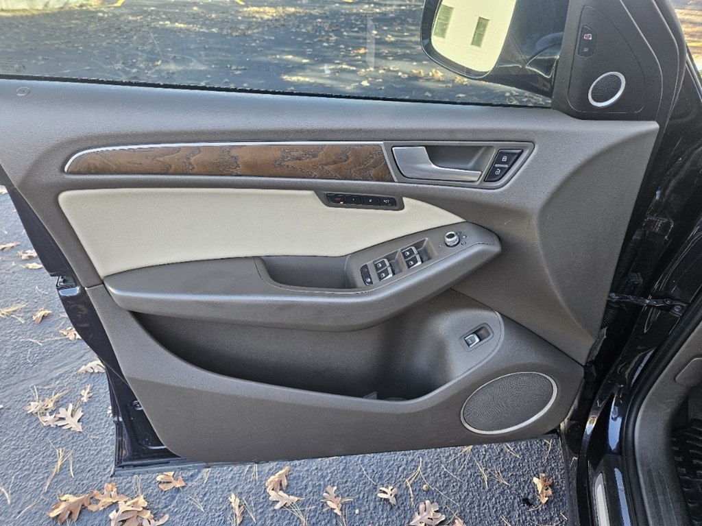 Audi Q5 2.0T Premium Plus quattro 2017 Audi Q5 2.0T Premium Plus quattro 2017