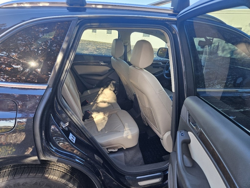 Audi Q5 2.0T Premium Plus quattro 2017 Audi Q5 2.0T Premium Plus quattro 2017