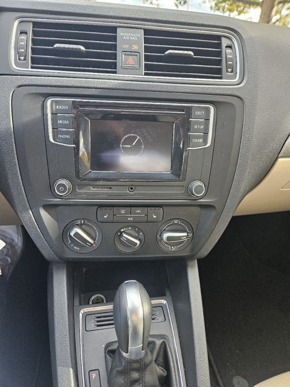 Volkswagen Jetta 1.4T SE 6A 2018 Volkswagen Jetta 1.4T SE 6A 2018