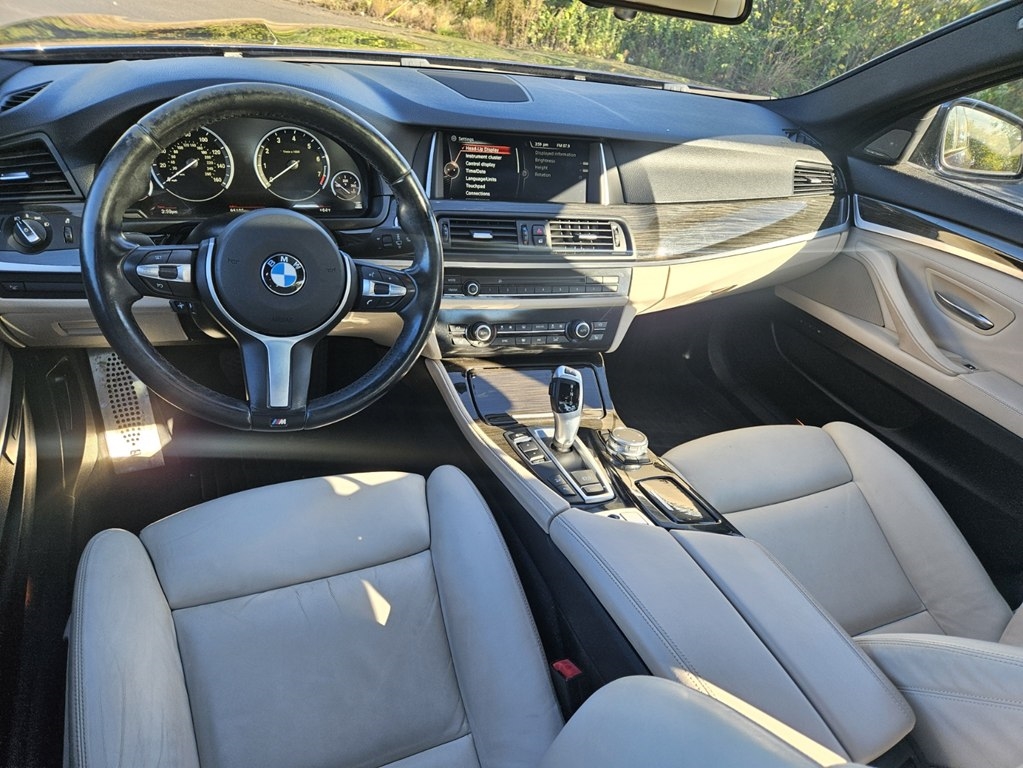 BMW 528XI  2015