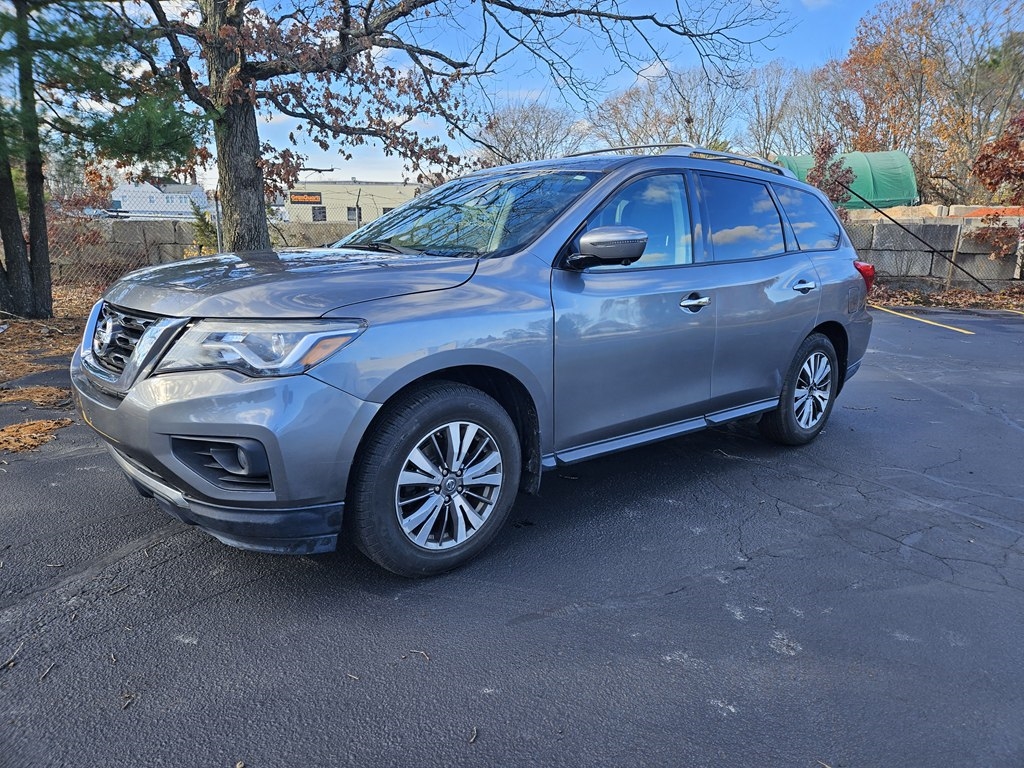 2017 Nissan Pathfinder SL