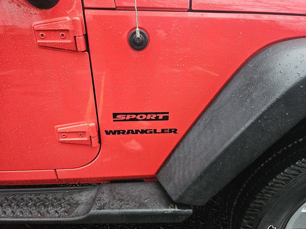 Jeep Wrangler Sport 4WD 2013