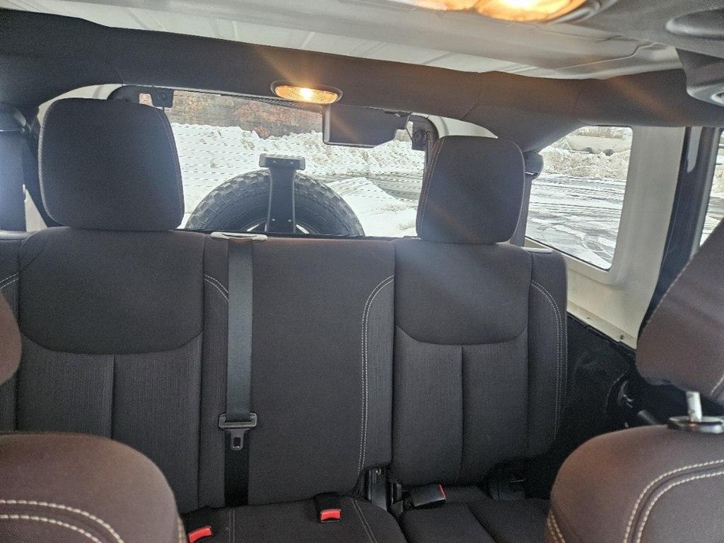 Jeep Wrangler Unlimited Rubicon 4WD 2013