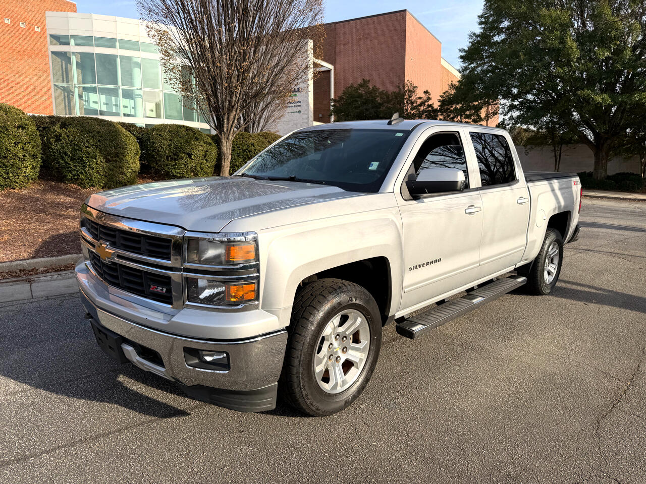 2015 Chevrolet Silverado 1500 4dr Ext Cab 157.5" WB 4WD LT