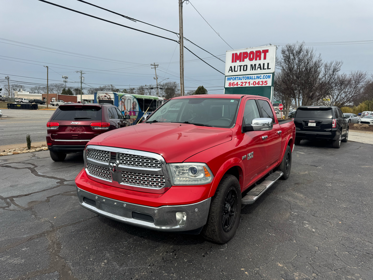 2014 RAM 1500 Laramie Crew Cab SWB 2WD