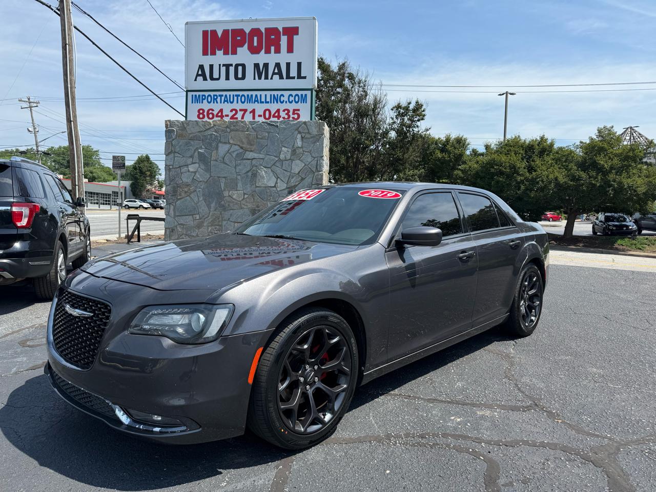2019 Chrysler 300 S's photo