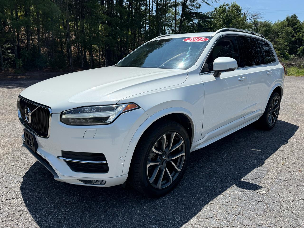 2019 Volvo XC90 T6 AWD Momentum