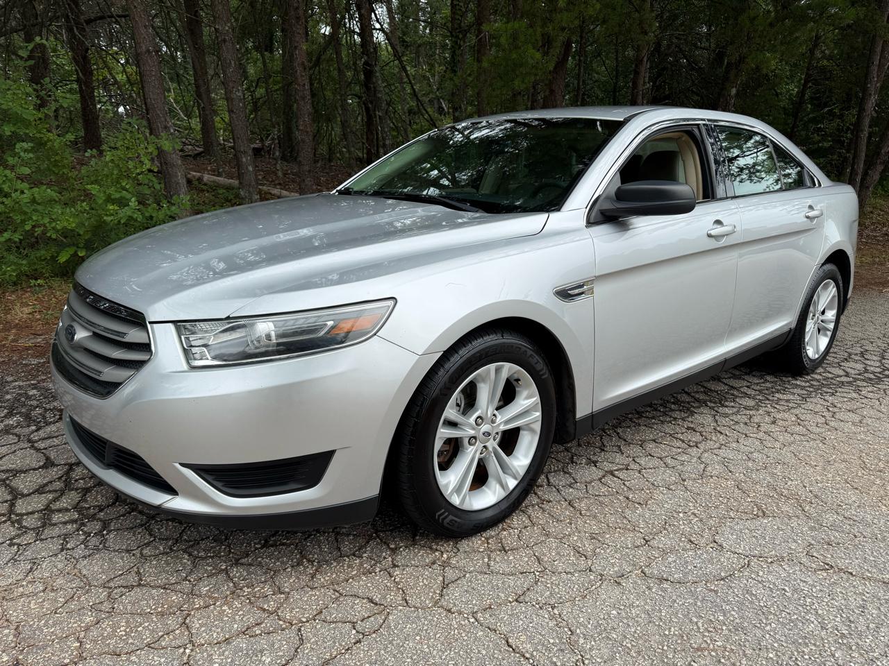 2016 Ford Taurus 4dr Sdn SE FWD