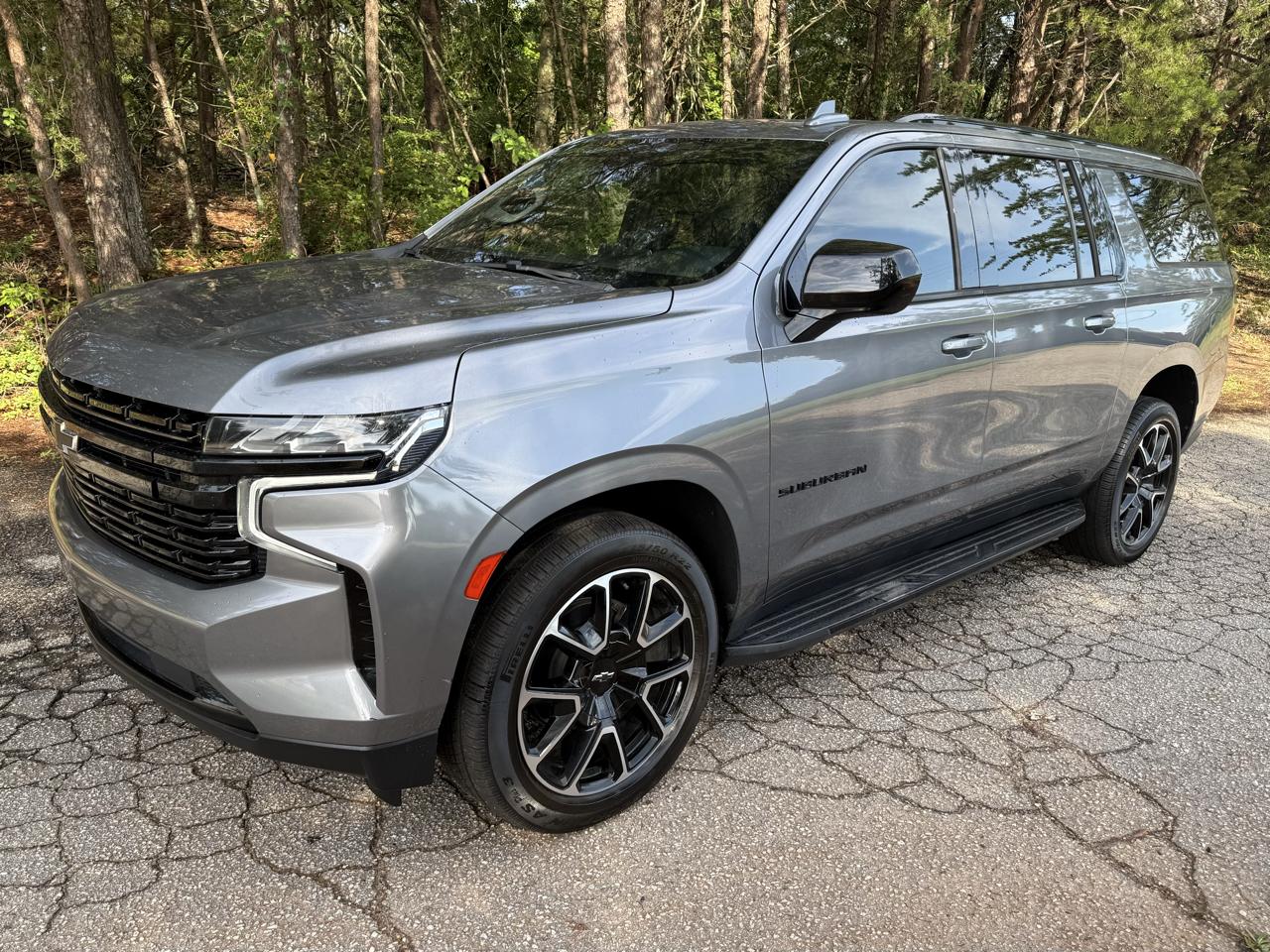 2021 Chevrolet Suburban 2WD 4dr RST