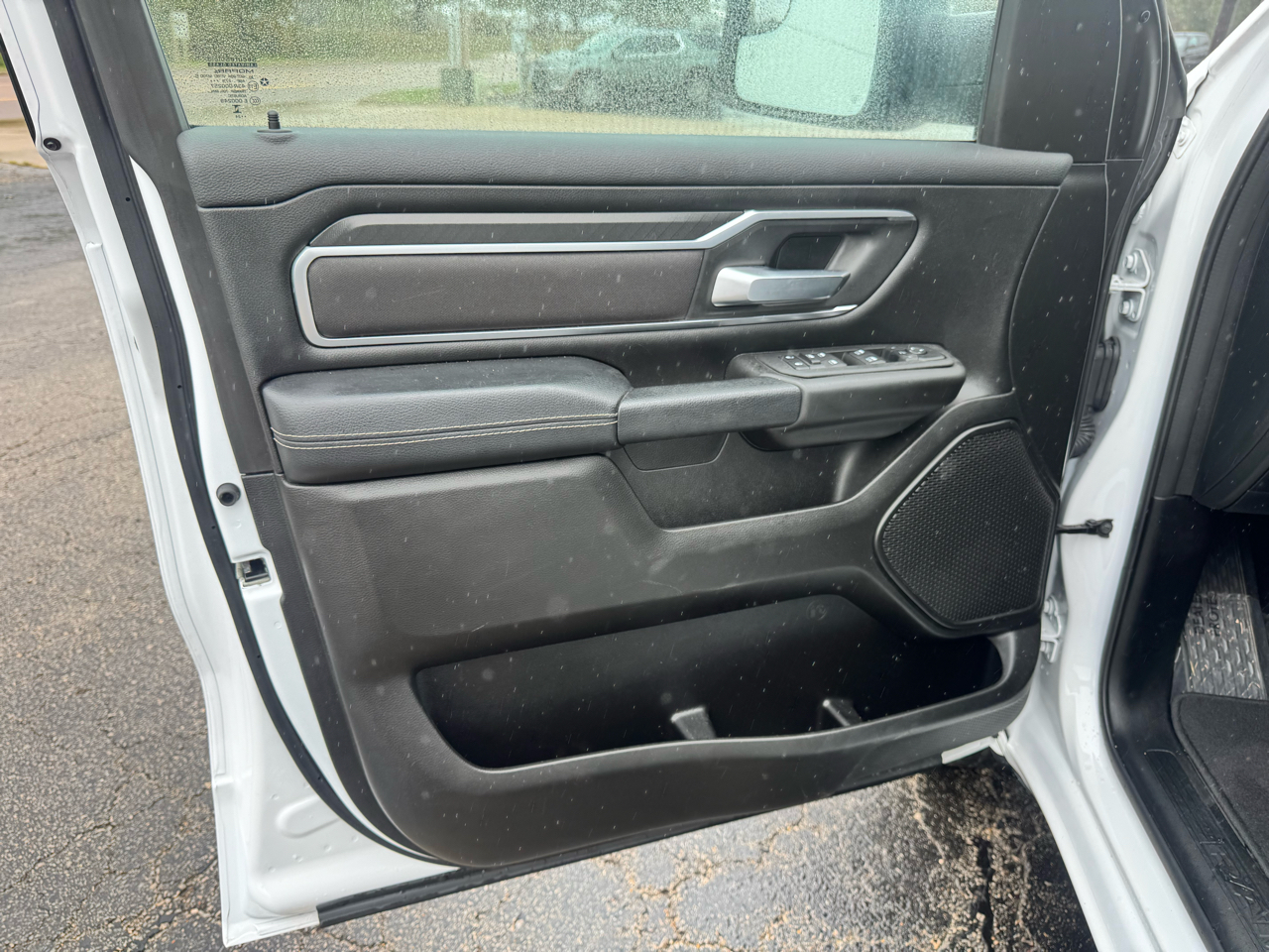 RAM 1500 Big Horn 4x4 Crew Cab 5'7" Box 2025