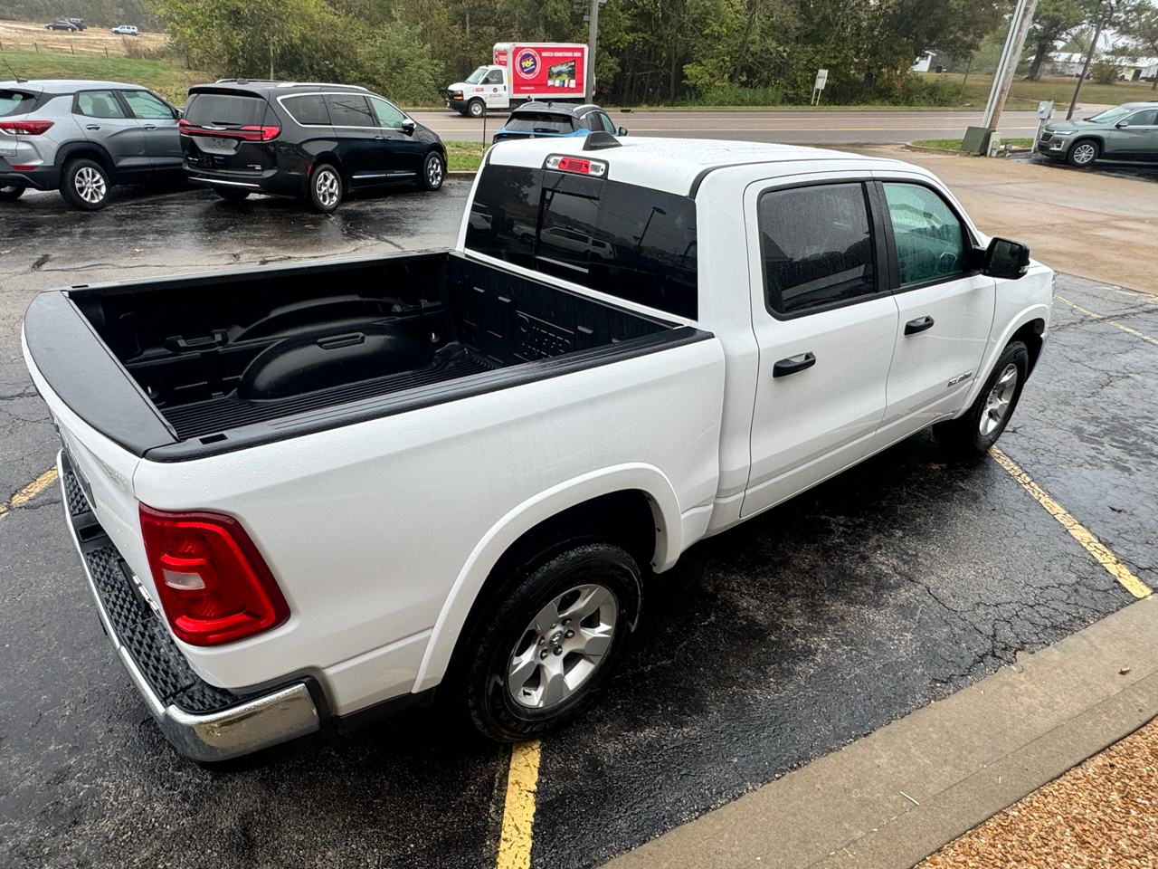 RAM 1500 Big Horn 4x4 Crew Cab 5'7" Box 2025