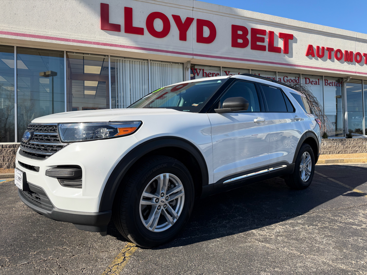 2023 Ford Explorer XLT's photo