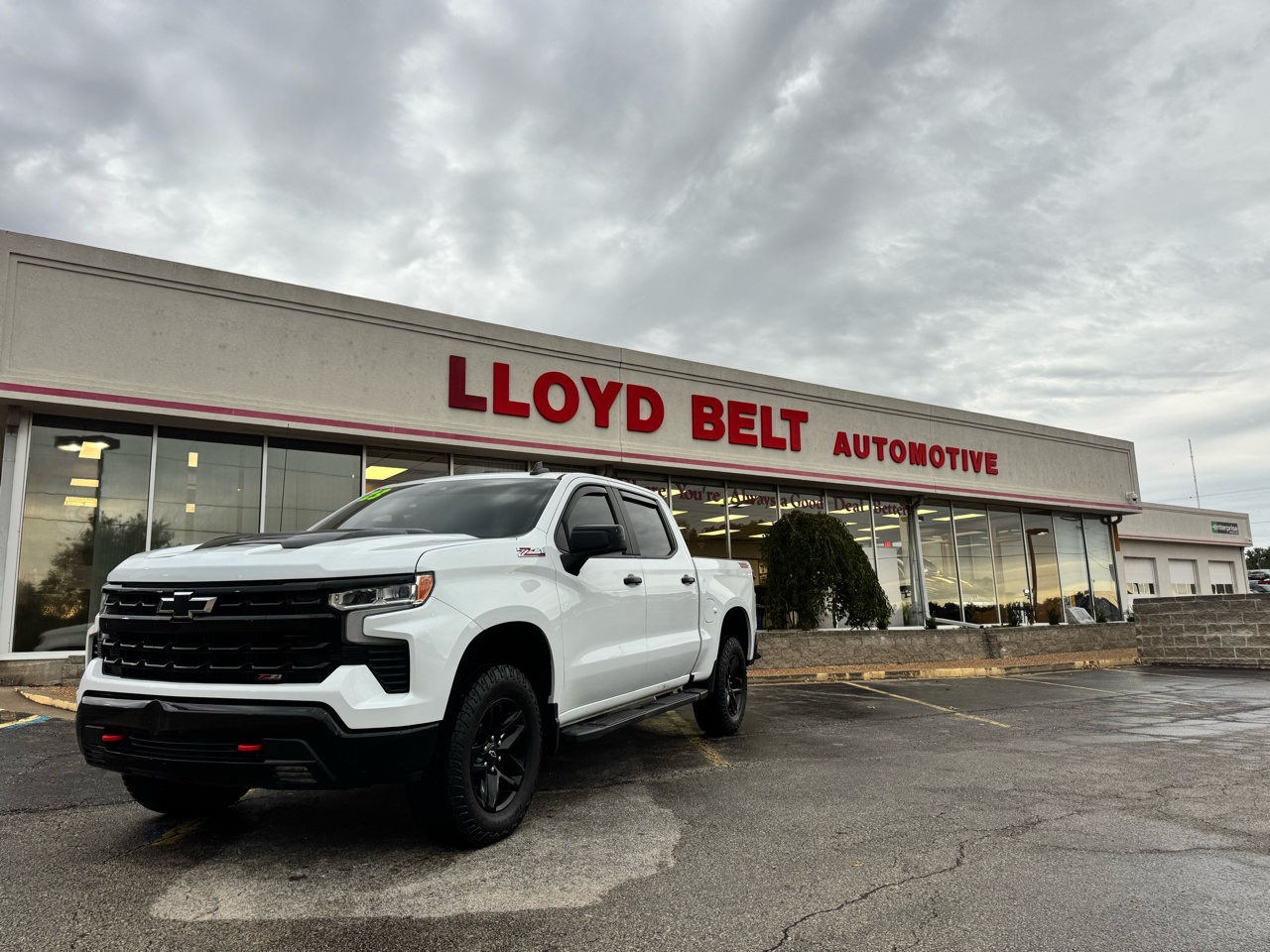 Chevrolet Silverado 1500 4WD Crew Cab 147" LT Trail Boss 2023