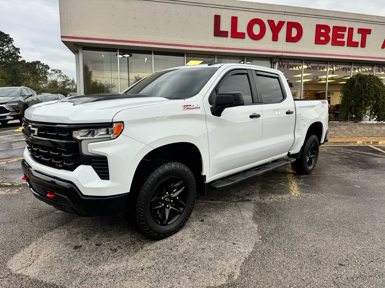 Chevrolet Silverado 1500 4WD Crew Cab 147" LT Trail Boss 2023