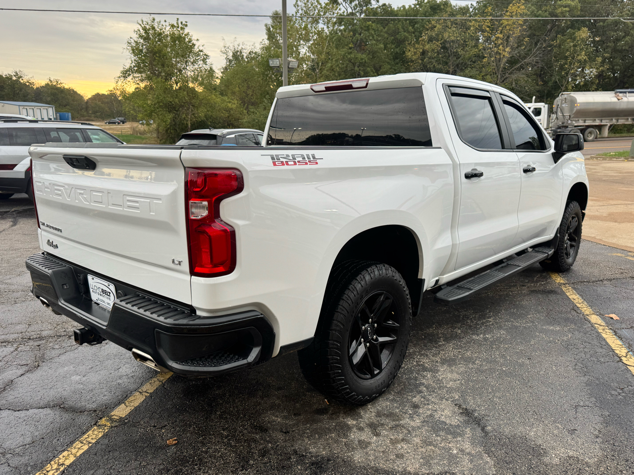 Chevrolet Silverado 1500 4WD Crew Cab 147" LT Trail Boss 2023