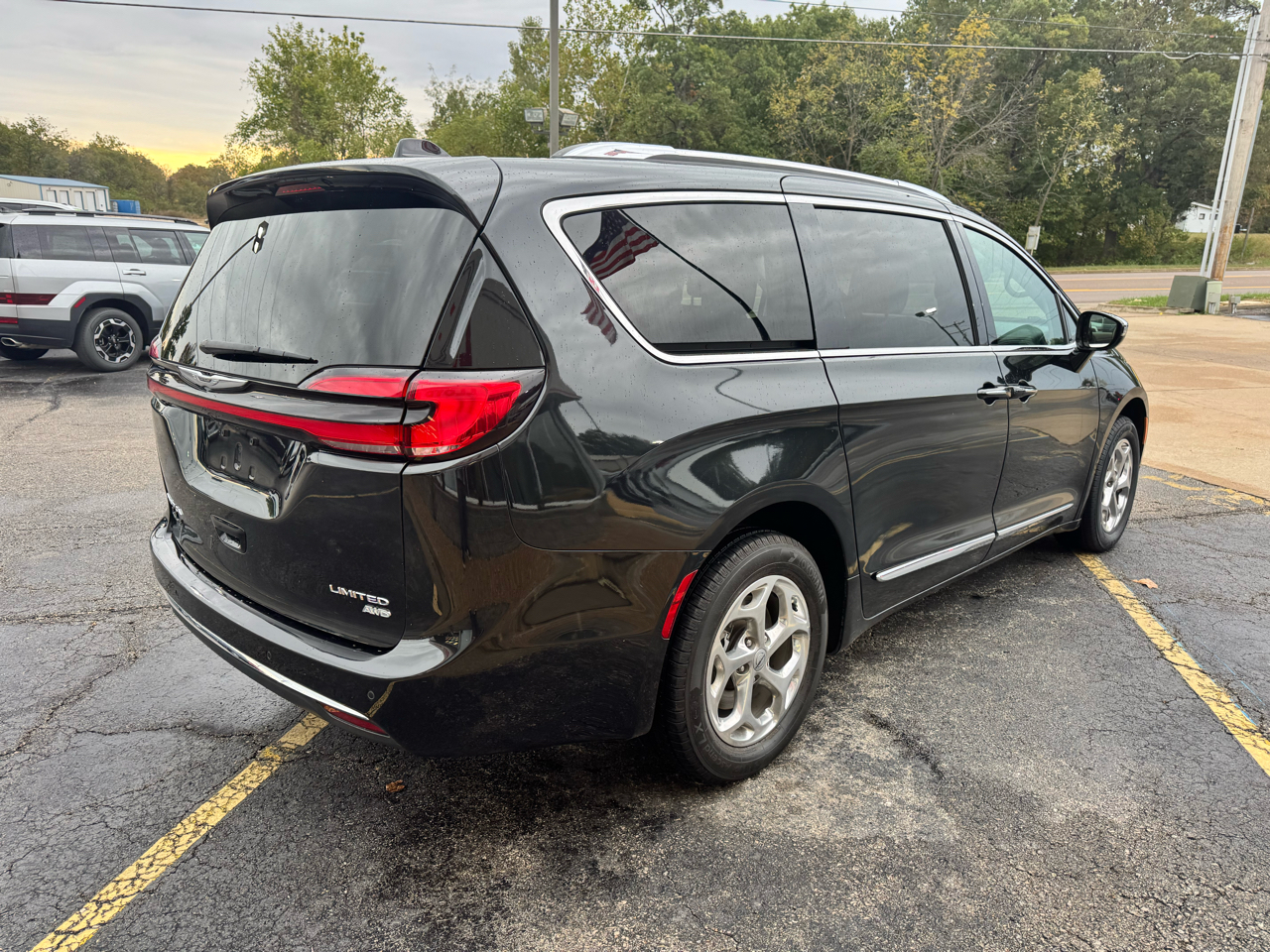 Chrysler Pacifica Limited AWD 2021