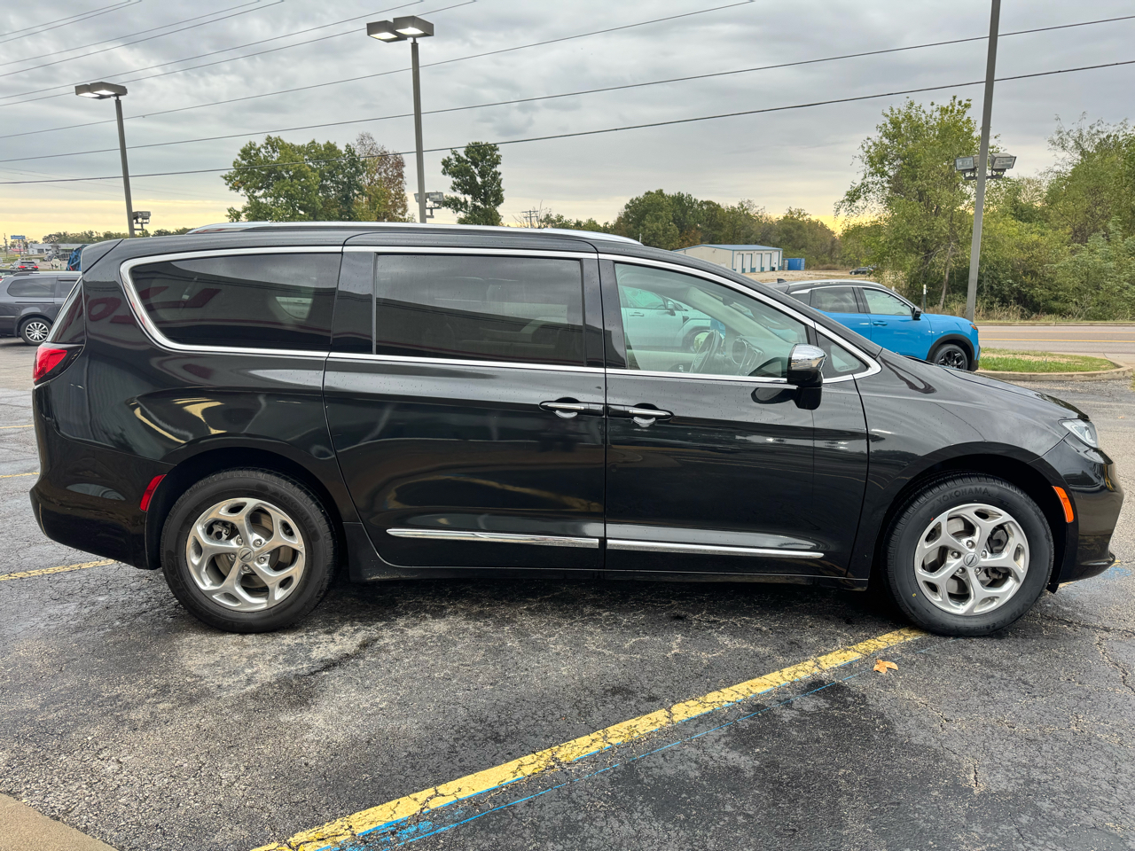 Chrysler Pacifica Limited AWD 2021
