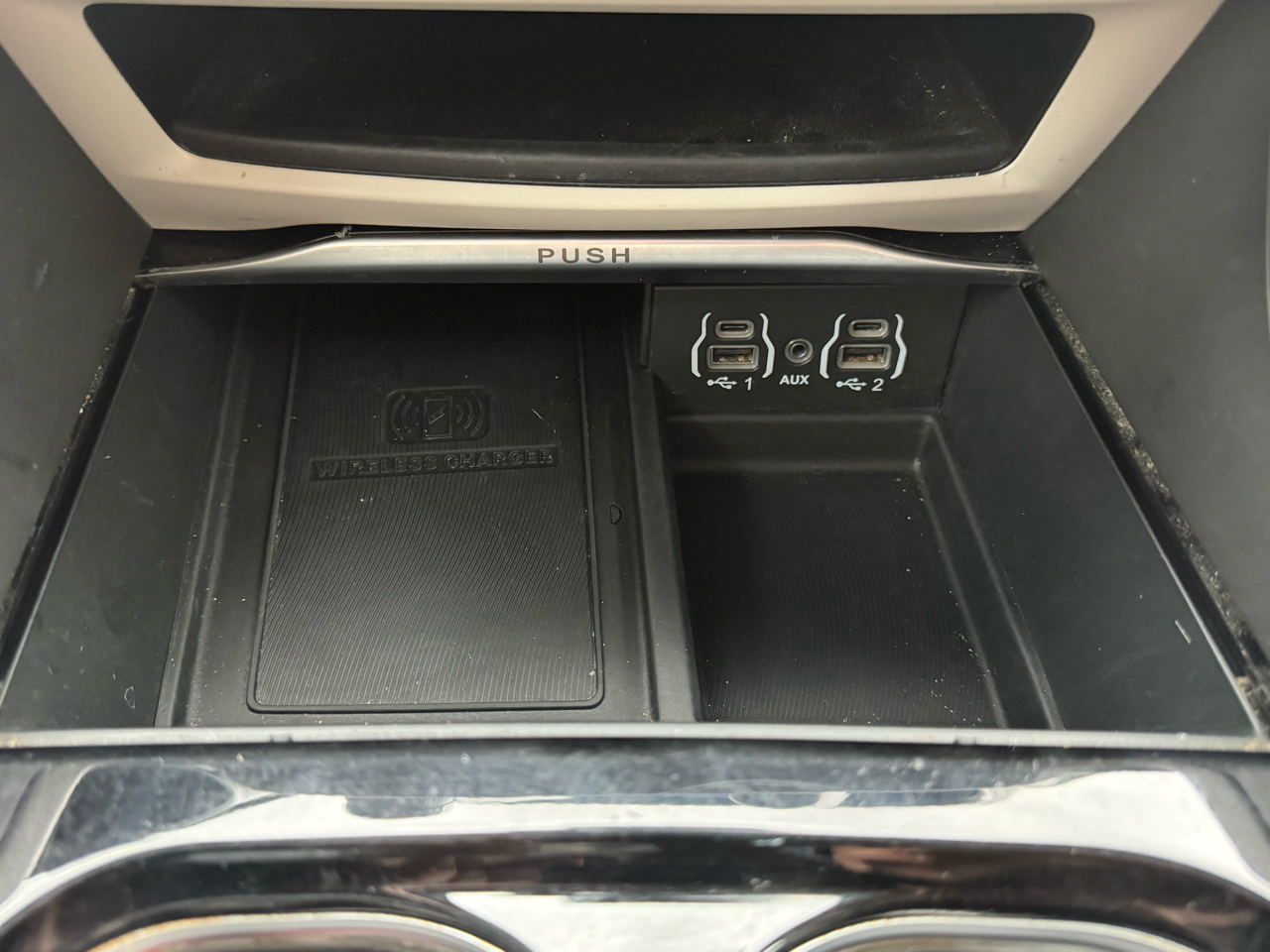 Chrysler Pacifica Limited AWD 2021