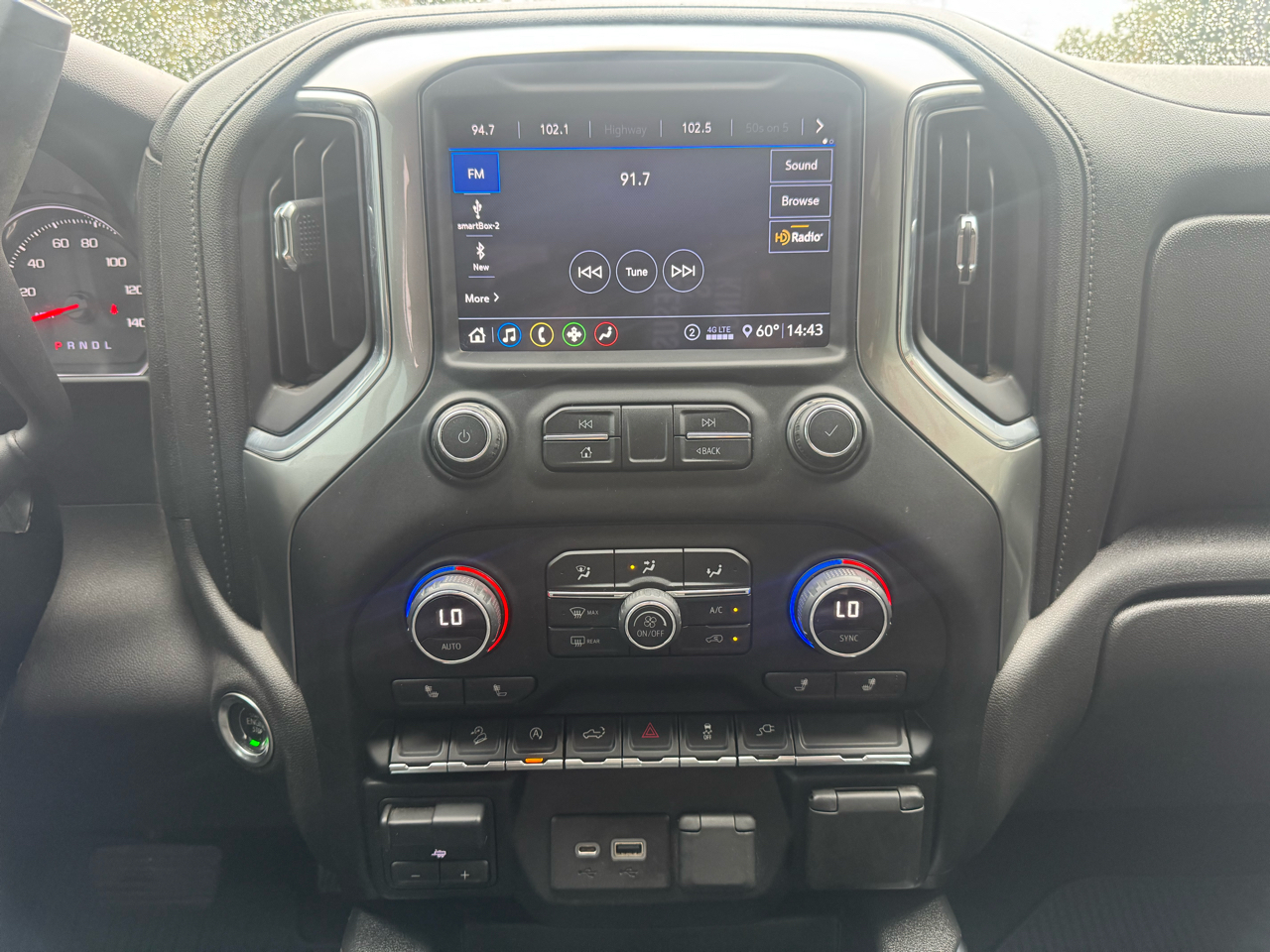 Chevrolet Silverado 1500 RST Select Package Crew Cab 4WD 2020