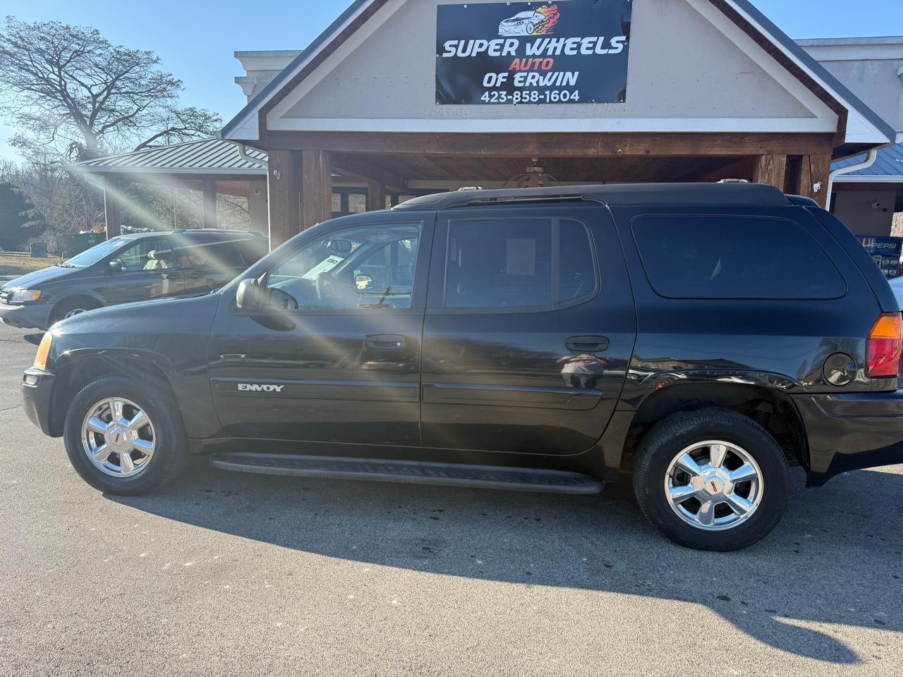 GMC Envoy XL SLE 4WD 2004