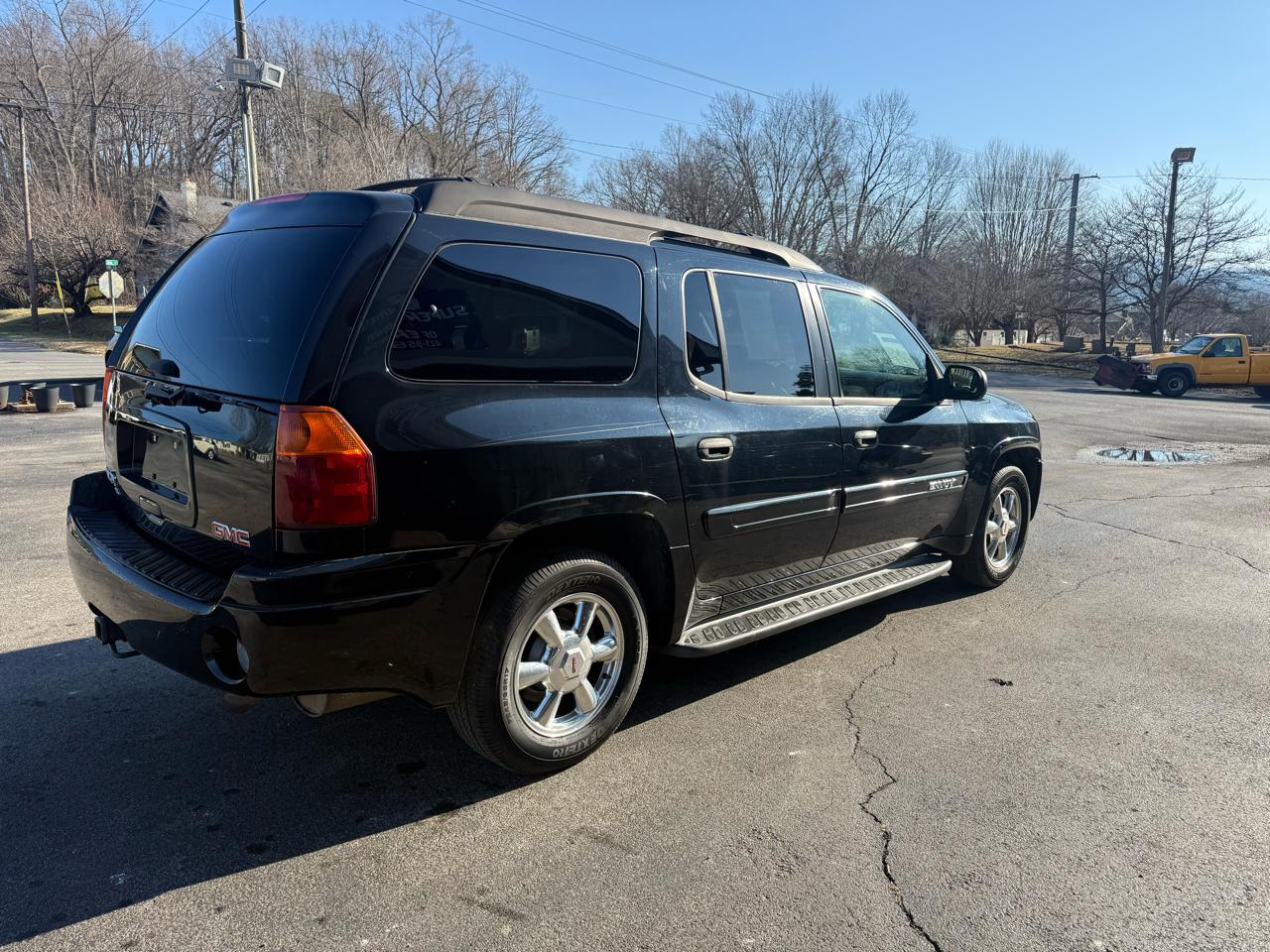 GMC Envoy XL SLE 4WD 2004
