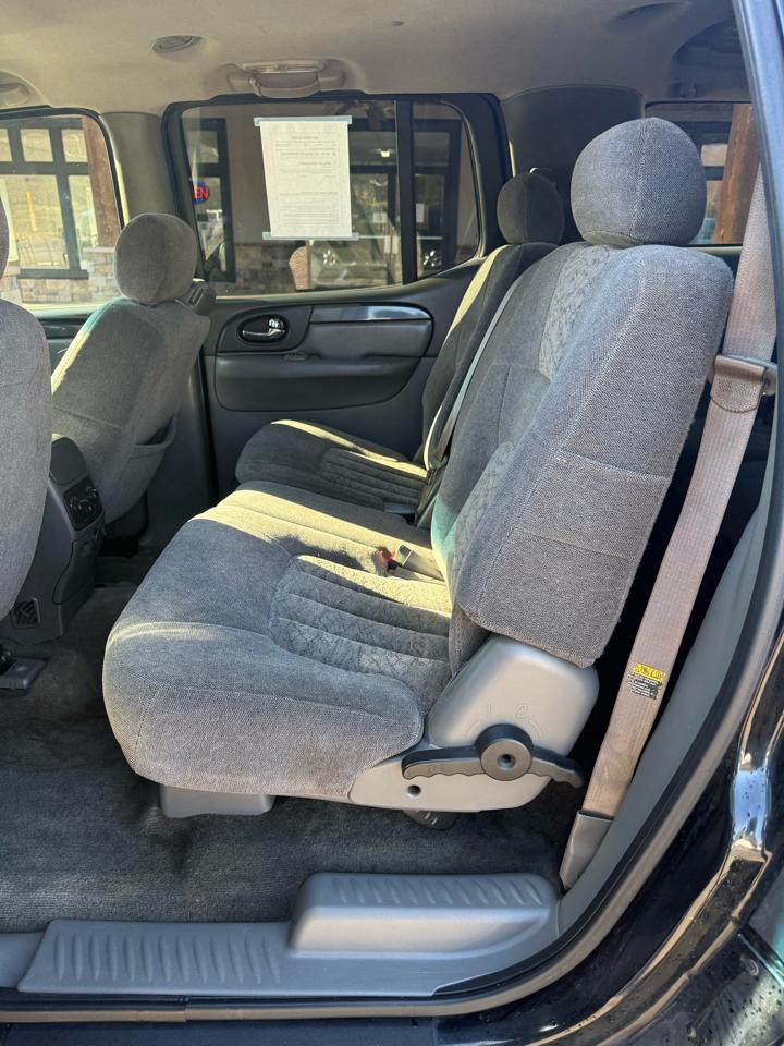 GMC Envoy XL SLE 4WD 2004
