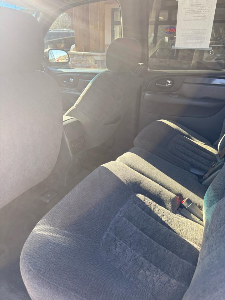 GMC Envoy XL SLE 4WD 2004