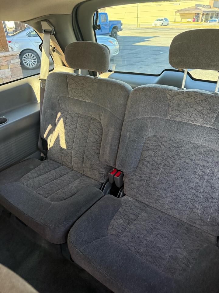 GMC Envoy XL SLE 4WD 2004