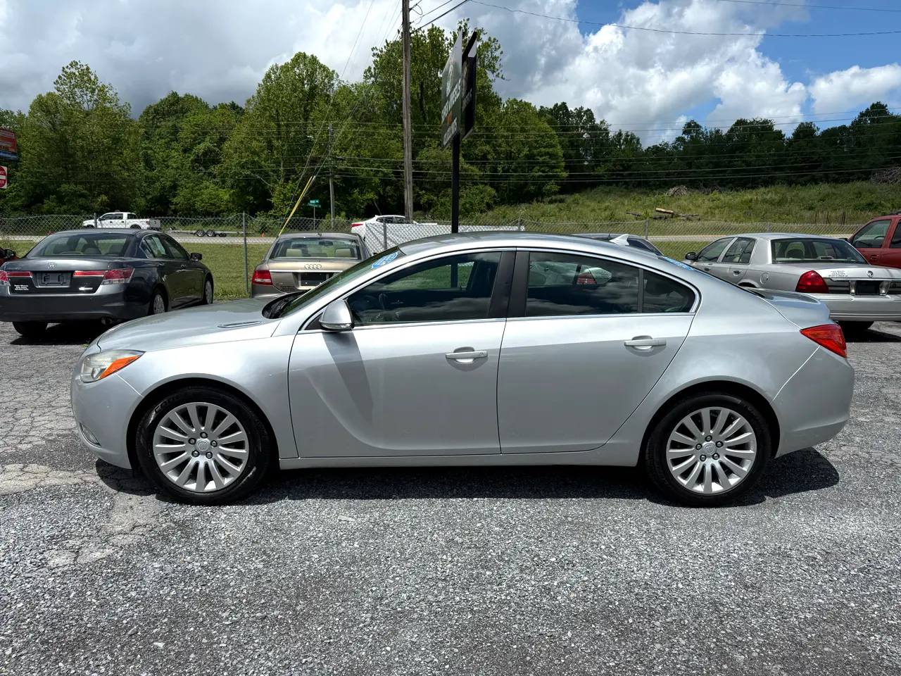 Buick Regal Base 2012