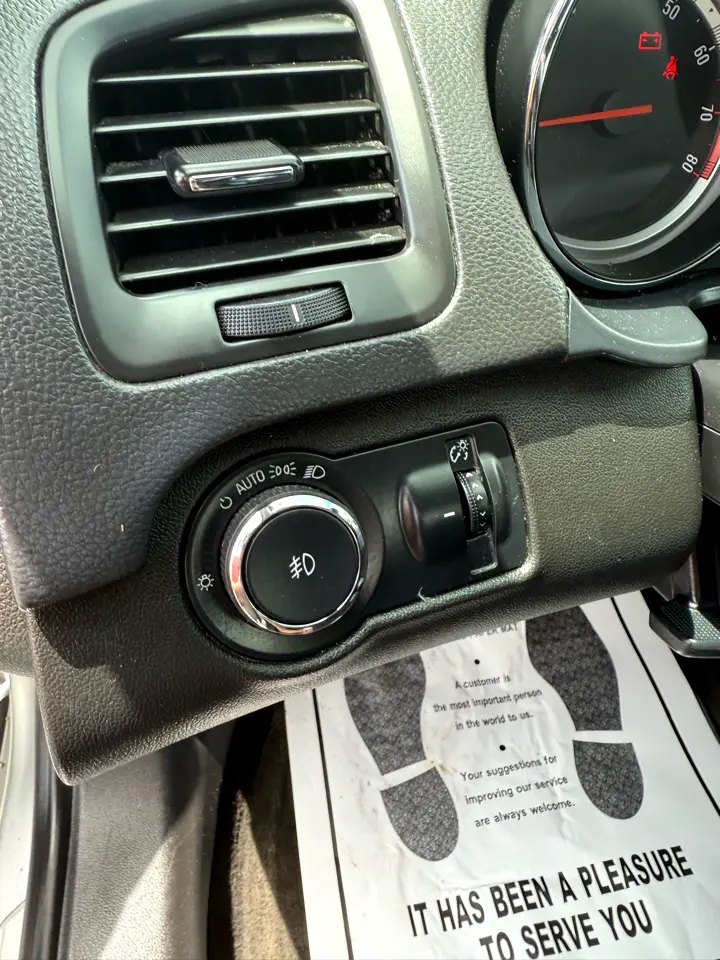 Buick Regal Base 2012